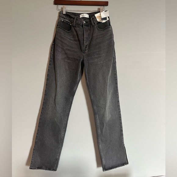 Abercrombie and Fitch 90s straight ultra high rise black jeans - Picture 3 of 5